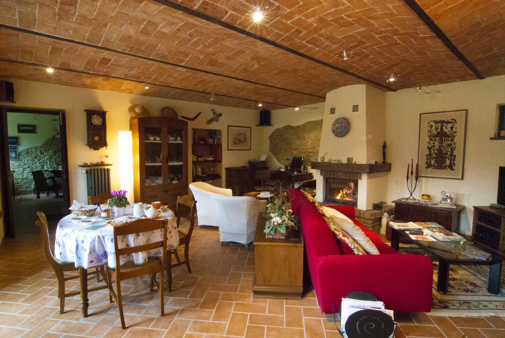 B&B Il Sole Delle Rive Sinio Buitenkant foto
